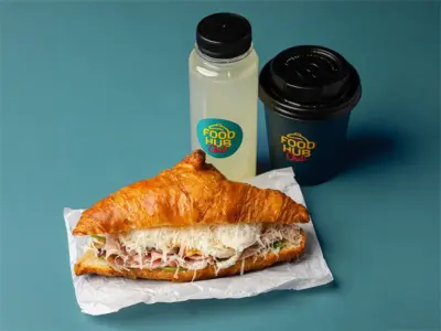Kroasan šunka + limunada + cappuccino Food Hub Chili dostava