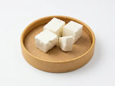 Young cheese Tri Praseta delivery
