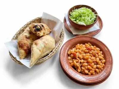 Beans, cabbage, flatbread Tri Praseta delivery