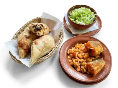 Baked beans with hake, cabbage, flatbread Tri Praseta delivery
