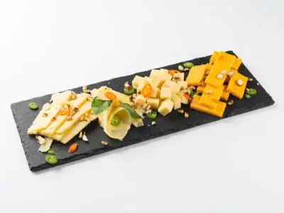 Cheese plate Tri Praseta delivery
